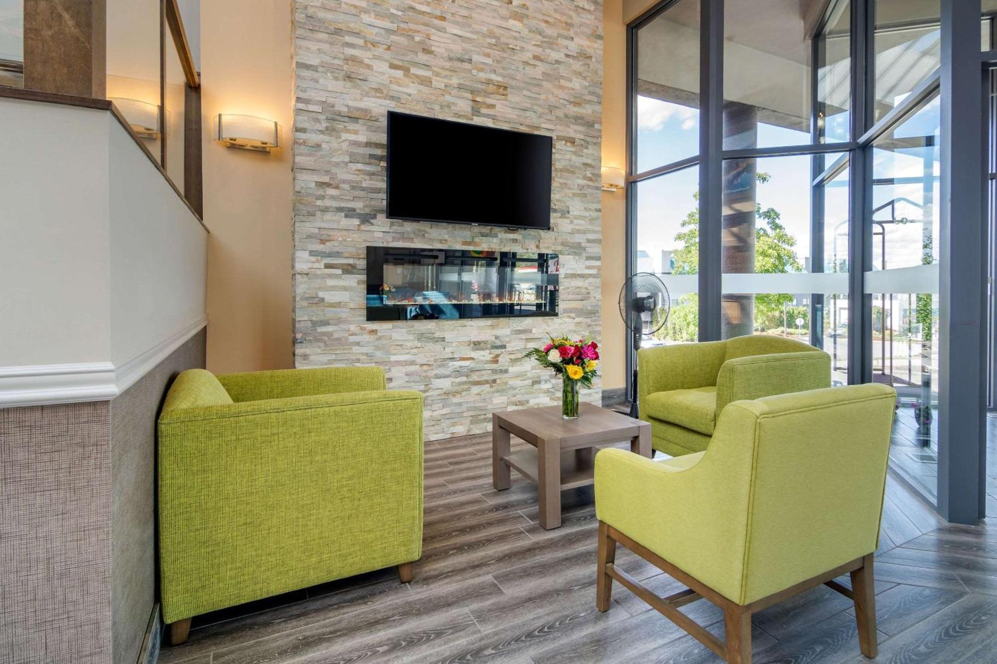 Quality Inn Kamloops Exteriér fotografie